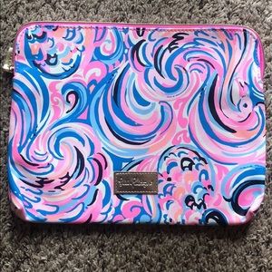 Lilly Pulitzer Catch All Pouch & Phone Card Holder